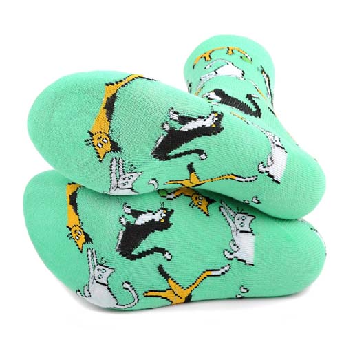 Free Cat Comfy Socks With $195+ Order